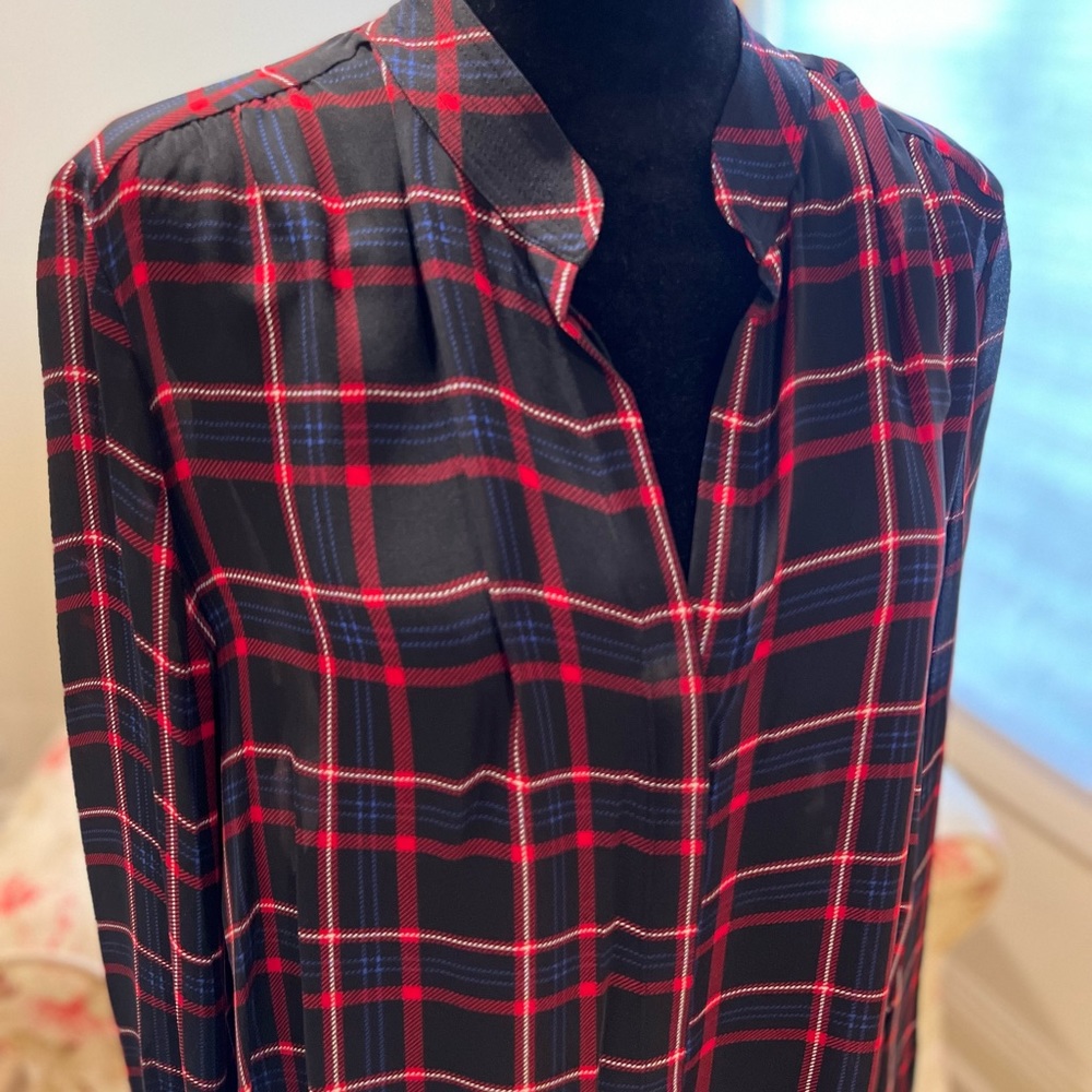 L’AGENCE plaid silk blouse. Collarless, V-neck. Size M